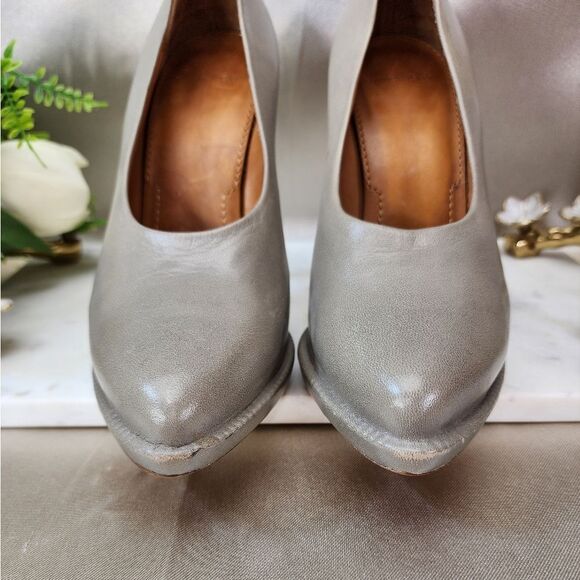 Authentic Givenchy Oyster Grey Leather Platform Heels EUC - Picture 6 of 15